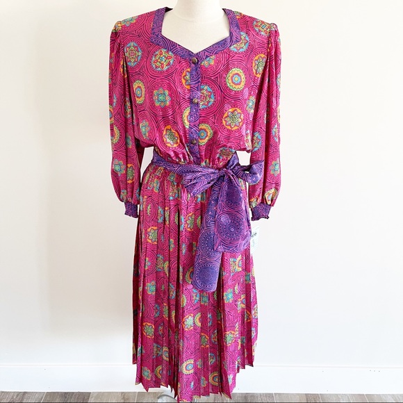 Dresses & Skirts - Vintage 80s 90s Funky Wild Dress Casual Silk